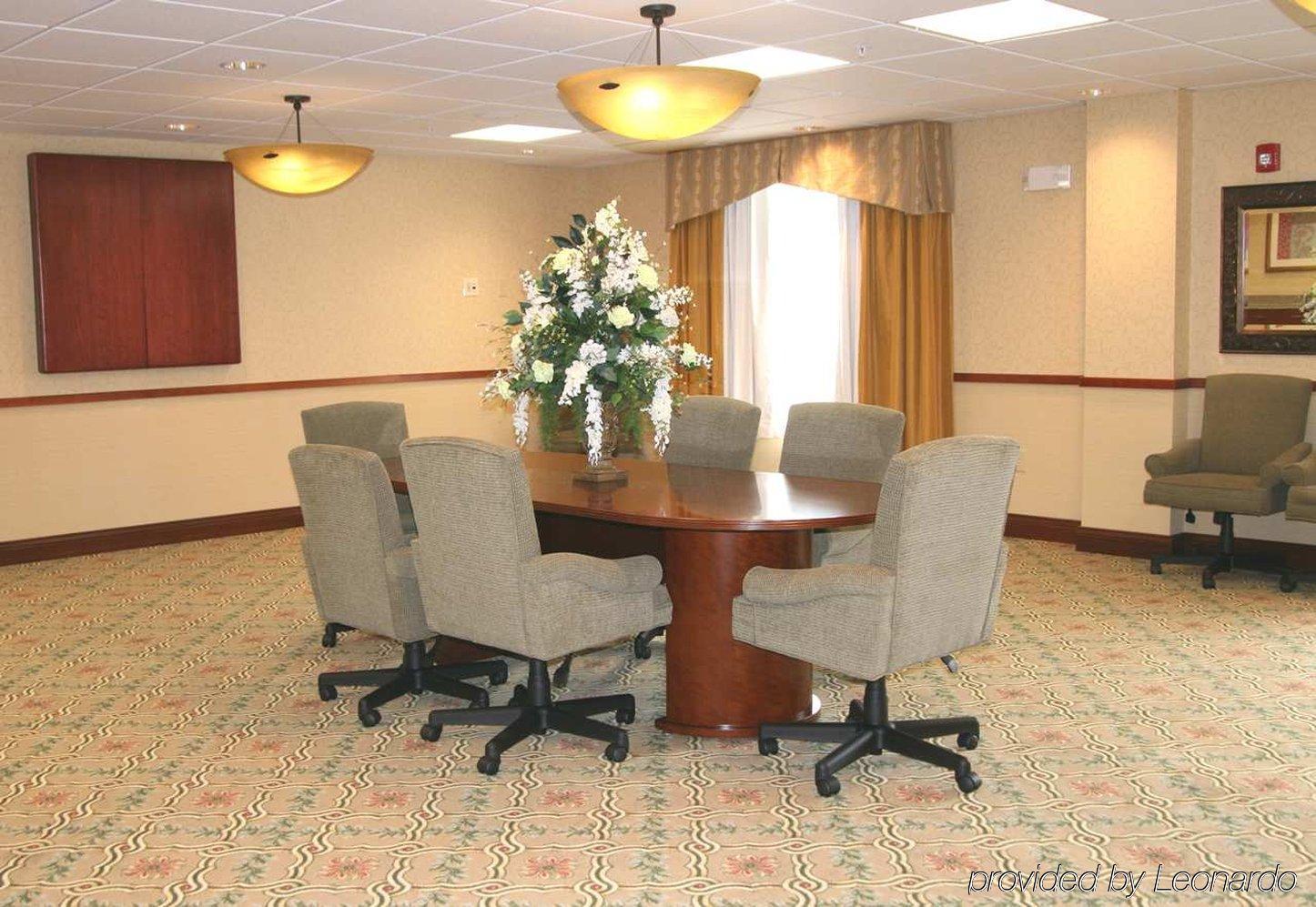 Hotel Hampton 3*